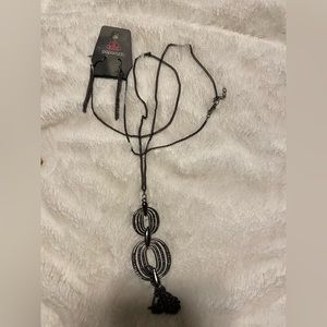 Bundle of three NWT and NWOT Paparazzi jewelry items